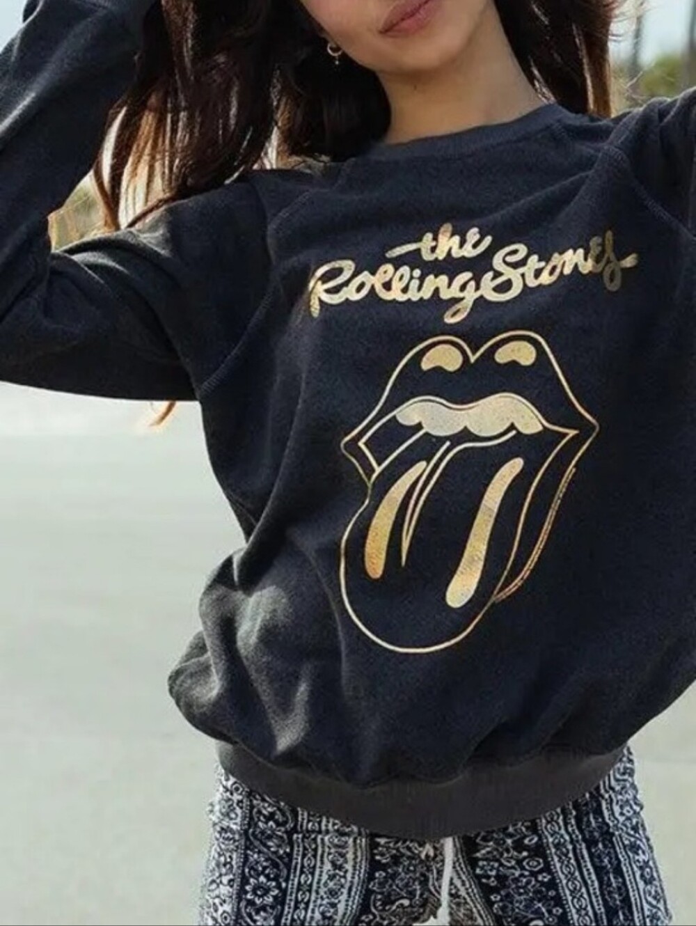 ABERCROMBIE KIDS The Rolling Stones Gold Glitter Graphic Black Crew Sweatshirt